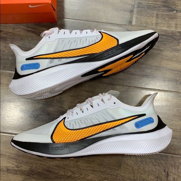 nike zoom gravity orange